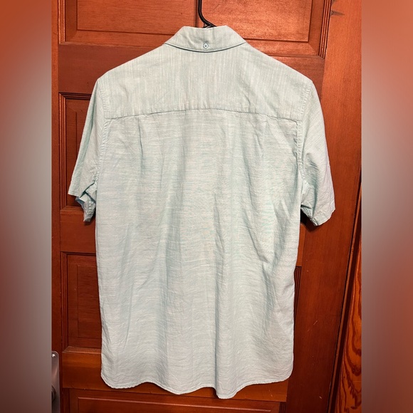 Hurley Classic Fit Shirt - Picture 2 of 3